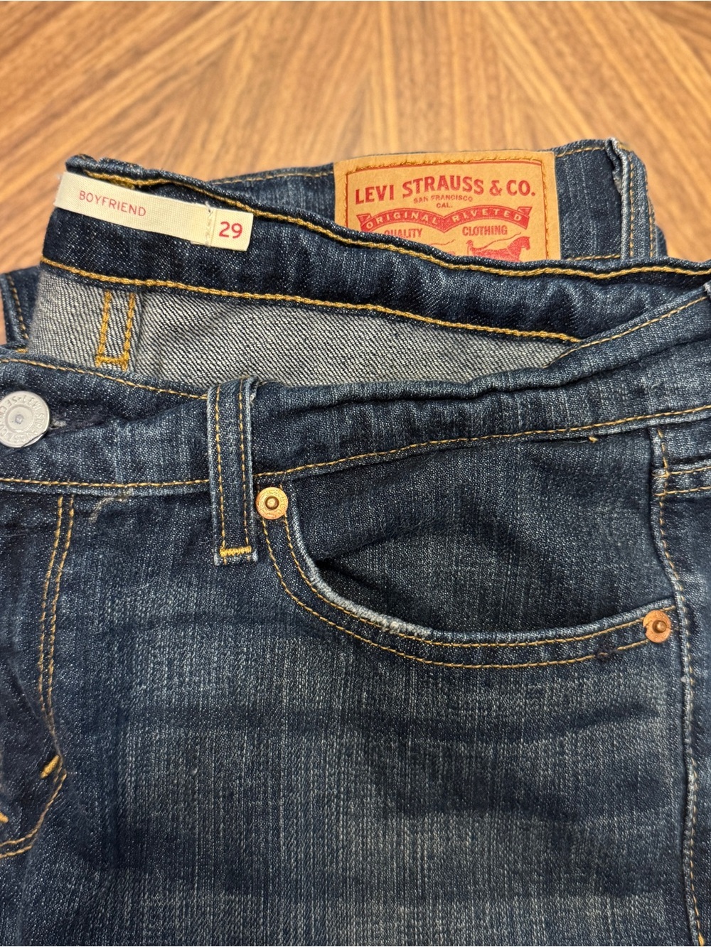 Levi's Slim Boyfriend Cropped Jeans in Dark Blue Denim